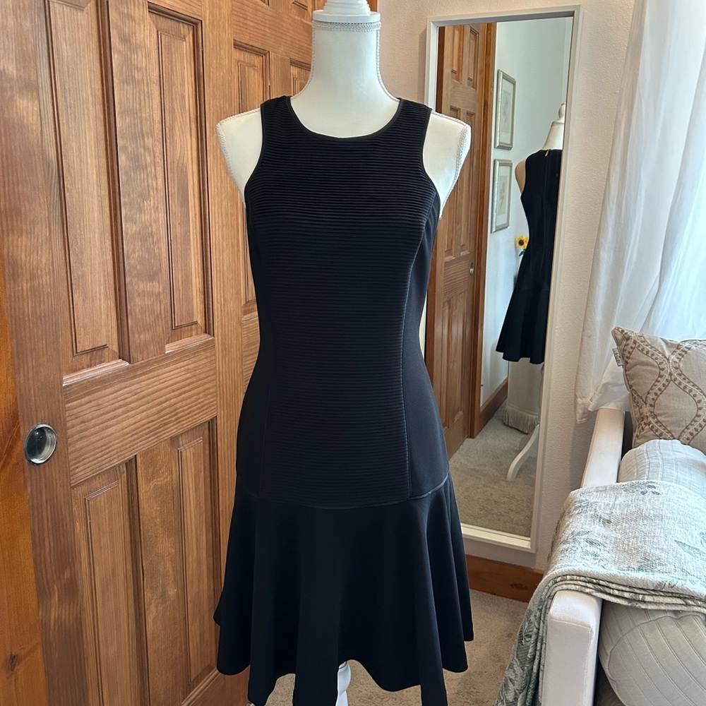 Elegant Black Sleeveless Dress